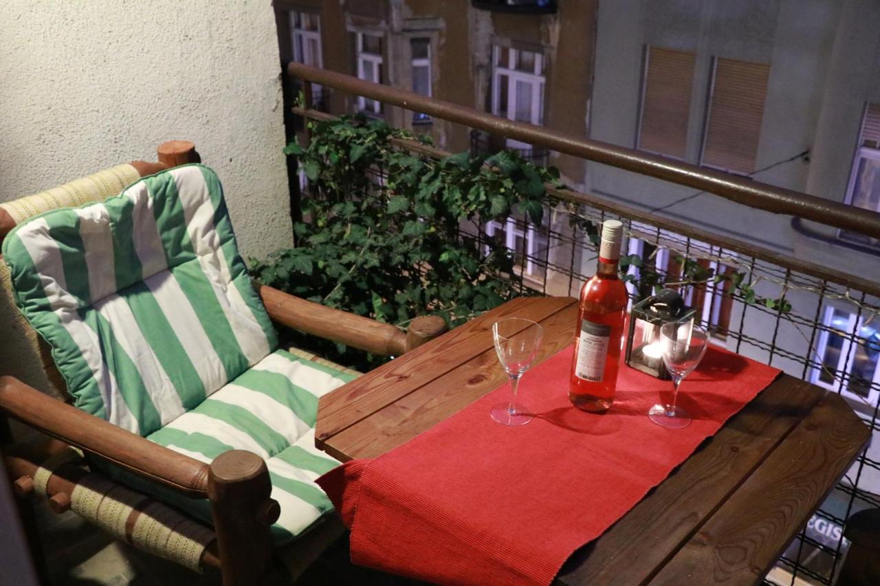 Fornax Home With Balcony 布达佩斯 外观 照片